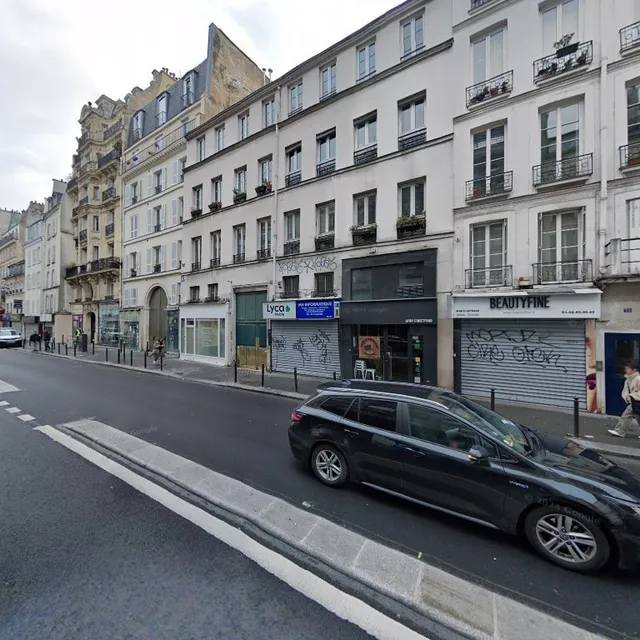 Typical Apartment - Paris City Centre