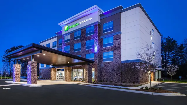 Holiday Inn Express & Suites Atlanta N - Woodstock by IHG