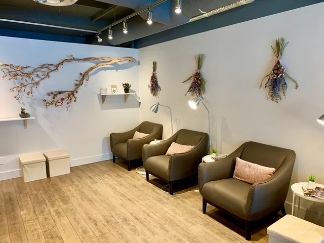 Lily & Roo Nail Salon - Non toxic & Vegan