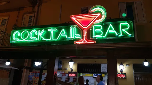 Cocktail Bar