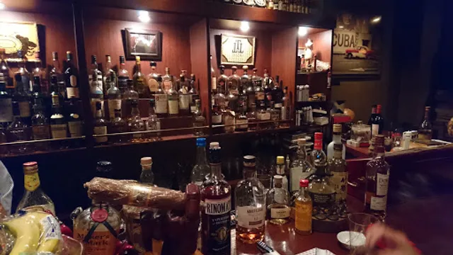 Cigar Bar Edmundo Dantes