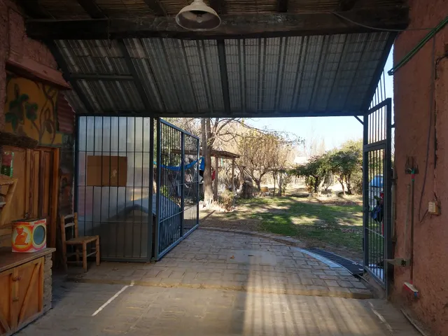 Cabañas y Estacionamiento El Parralito