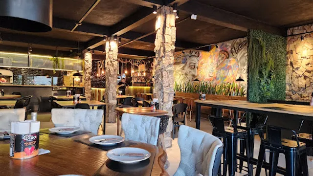 La Farina Pizzeria Napoletana