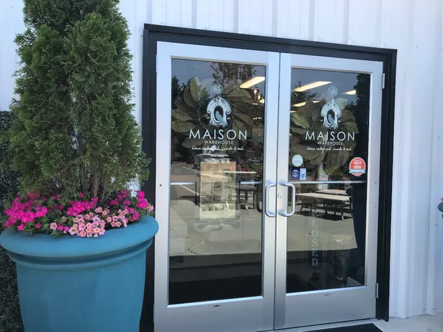 Maison Warehouse