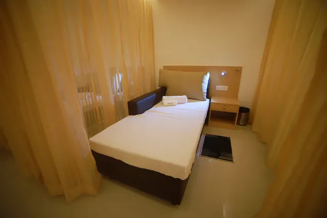 Freshup Guruvayur - Best Affordable Hotel rooms near temple-Pay by hour