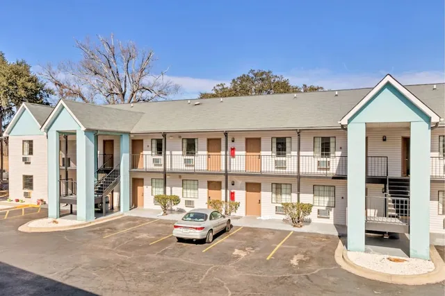 Savannah Garden Hotel