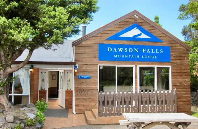 Dawson Falls Mountain Lodge