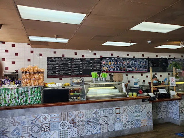 All Natural Paleteria