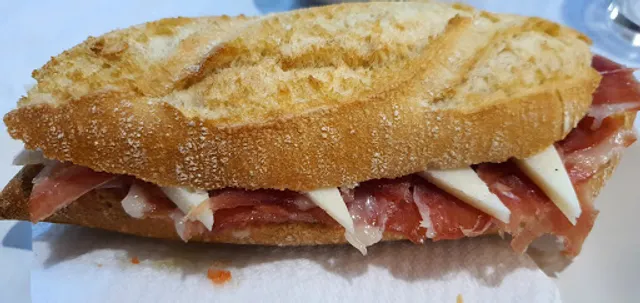 Restaurant-Asador Les Useres