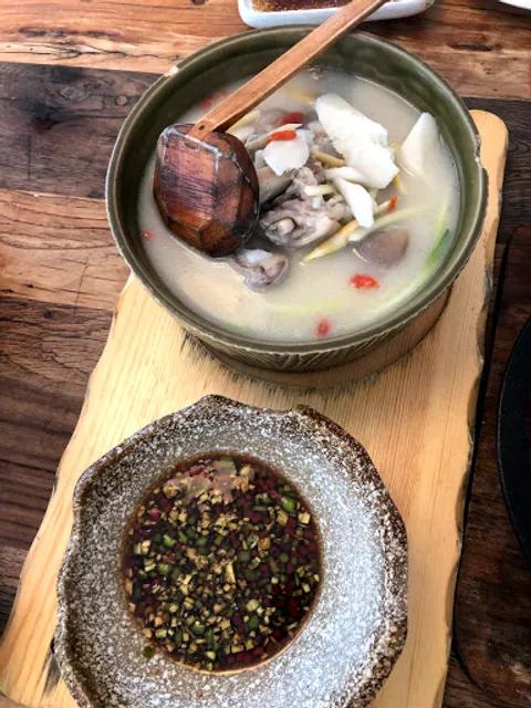 Shinian Theme Courtyard Restaurant