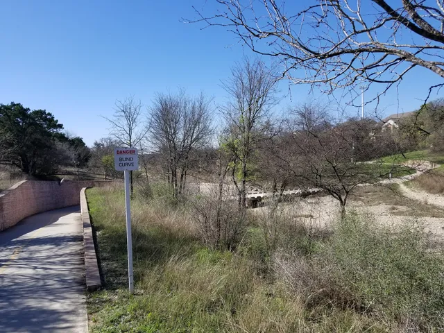 Valero Park Trailhead