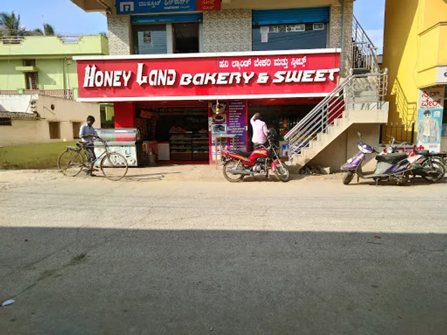 HONEY LAND BAKERY &SWEETS