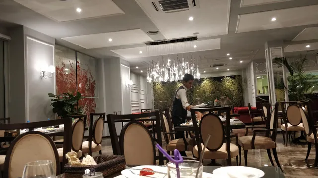 Shandiz Restaurant