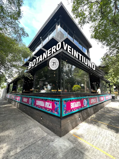 Botanero Veintiuno Providencia