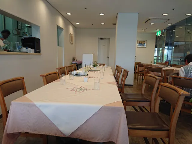 カフェ&レストラン poco a poco