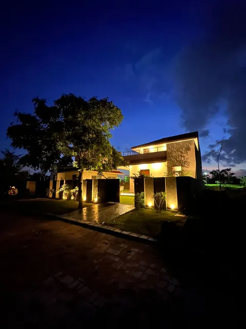 Fox N Flute - The Urban Village