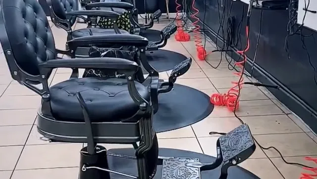 Blends barbershop and beauty salon