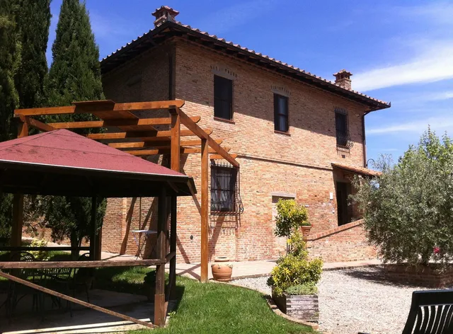 La Contea Farmhouse