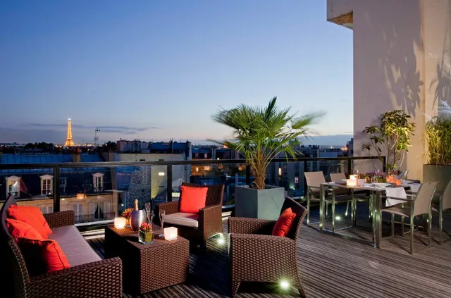 L'Edmond Hotel Parc Monceau, Sonder