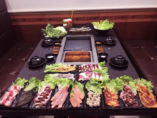 Buffet lẩu nướng cùng lúc Min-Max BBQ