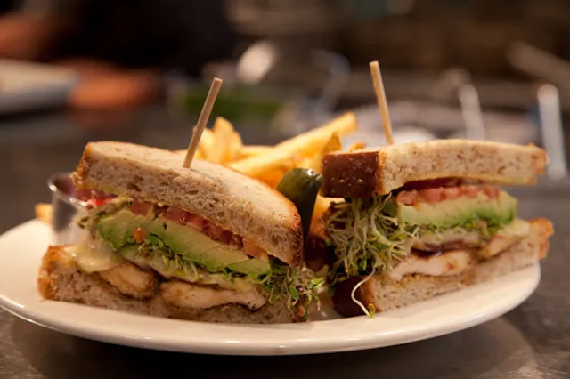 Charleston's Restaurant