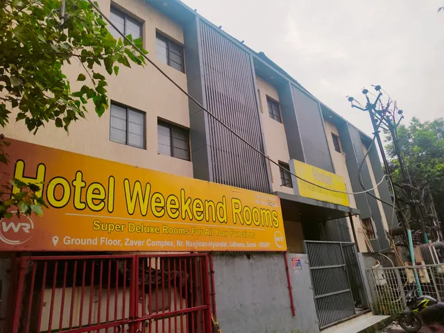 OYO Hotel Weekend Rooms