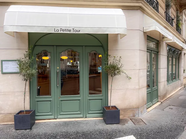 La Petite Tour