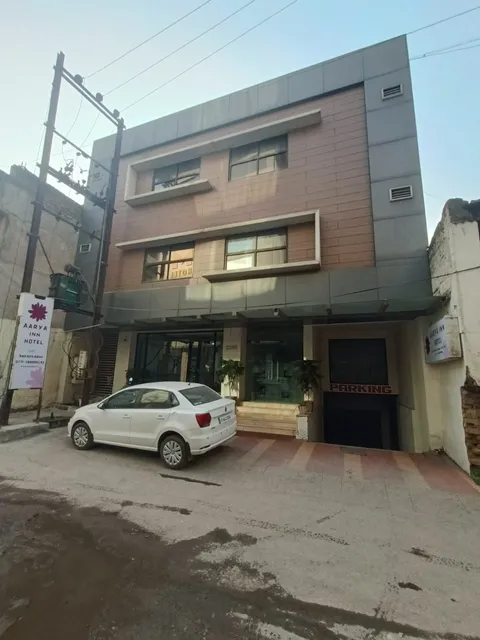Hotel Aarya Inn