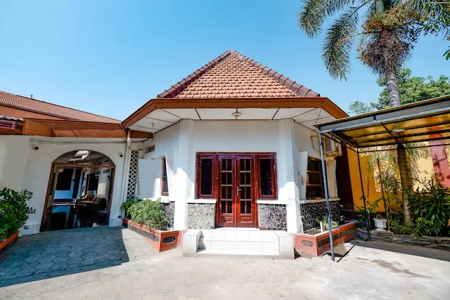 SUPER OYO Capital O 1644 Hotel Griya Kencana