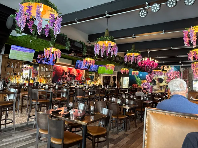 La Casa de Los Huesos