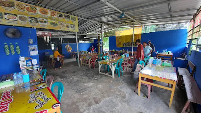 Warung Lempah Kuning "Khas Bangka"