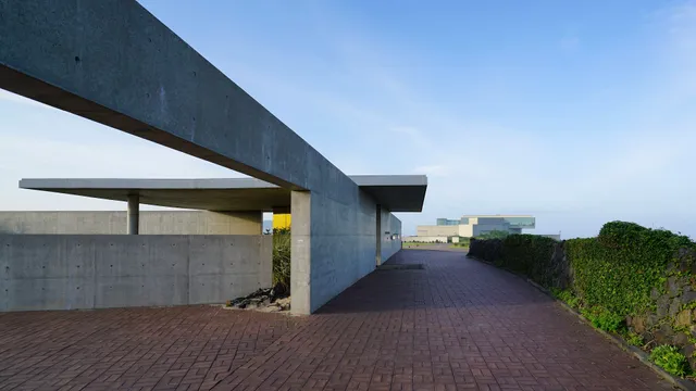 GENIUS LOCI: YUMIN ART NOUVEAU COLLECTION