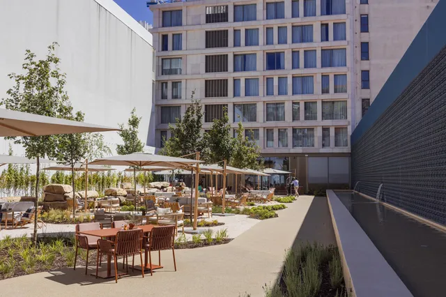DUO Hotel Lisbon, Curio Collection by Hilton