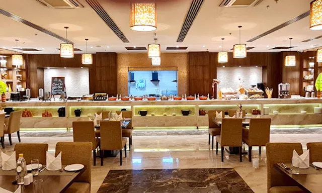 Frigo's Gourmet Restaurant (Bravura Gold Resort) | Best Restaurant in Meerut | Family Fine dining restaurants in Meerut