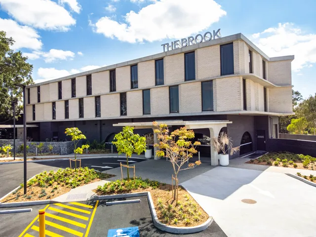 Nightelier Mitchelton (The Brook Hotel)