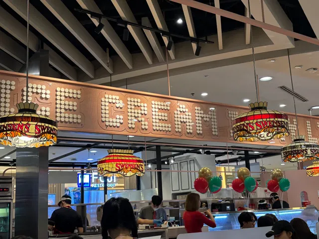 Swensen's Central Rama 9