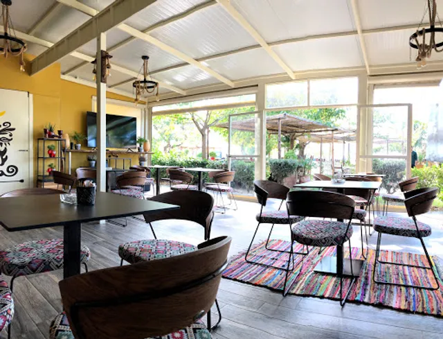 Fratelli Beach & Cocktail Bar