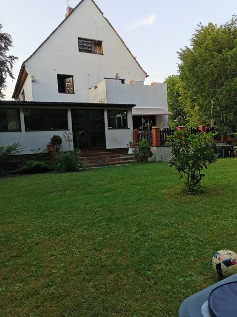 Rezydencja Parkowa. Hotel. Bigałowska O.