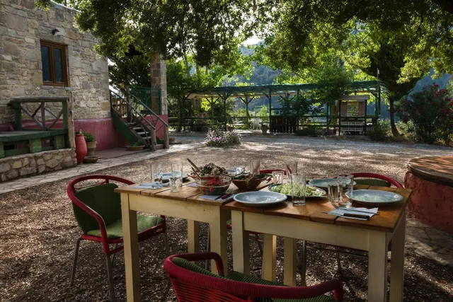 Akros Oreon Green Small Hotel