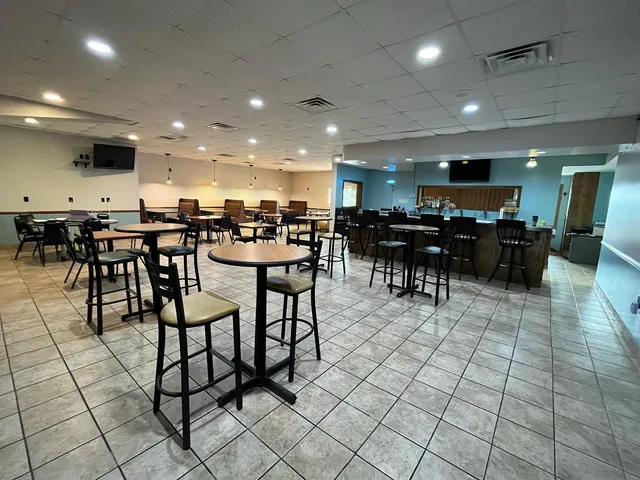 Colony Restaurant (Bar and Grill)