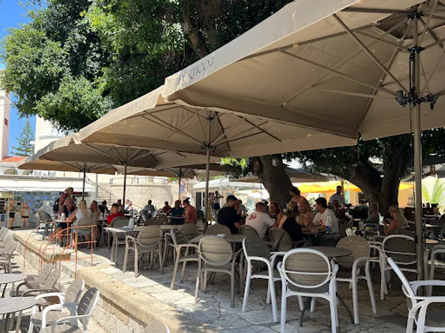 Põrtico 1943 Cafè Restaurant