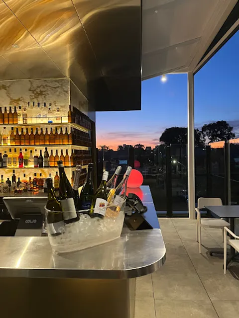 Stella Restaurant and Bar