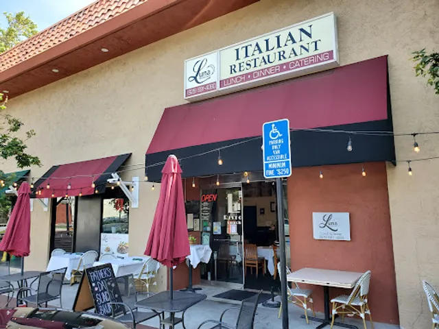 Luna Restaurant