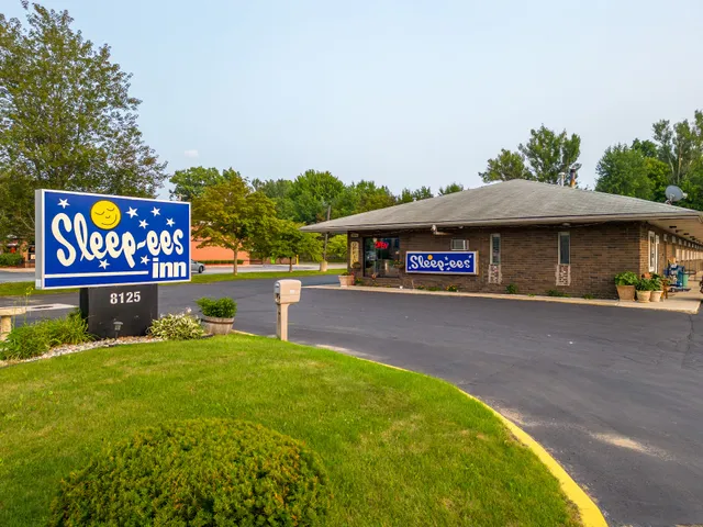 Sleep-Ees Inn Saginaw
