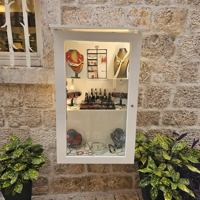 Coral Shop Hvar