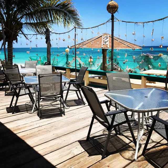 OJ's Beach Bar and Restaurant