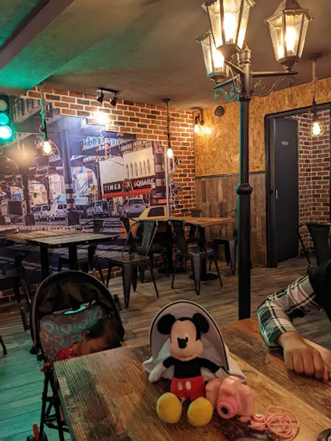 Times Square® - Paris 75 I Restaurant de hamburgers I Smash burgers I Naan Burgers I Naan'Dwich