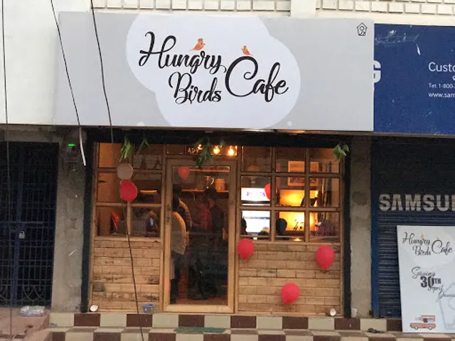 Hungry Birds Cafe & Restaurant