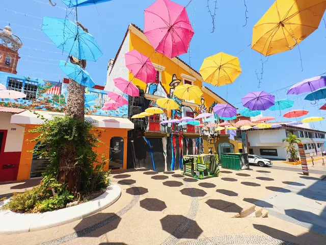 Mural Calle Iturbide x Tony Collantez