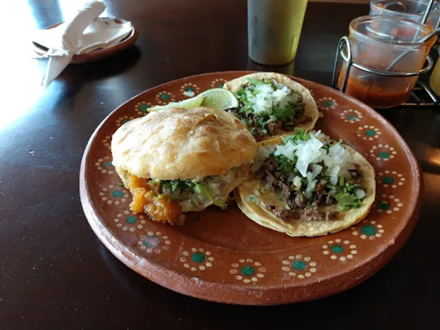 Dos Sabores Restaurant